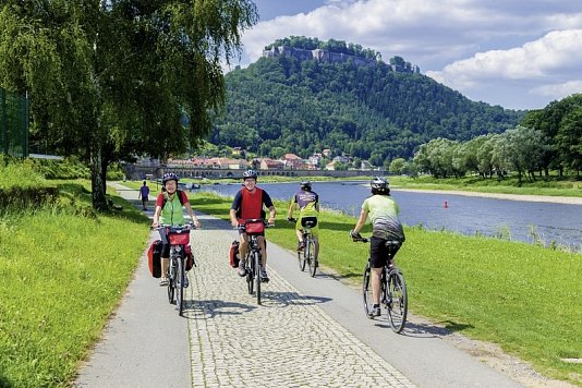 Der Elbe-Radweg klassisch