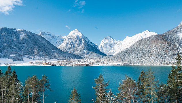 Schneeschuhwandern am Achensee zwischen Rofan und Karwendel