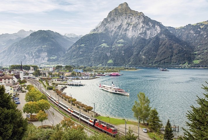 Bahnrundreise mit Glacier und Bernina Express