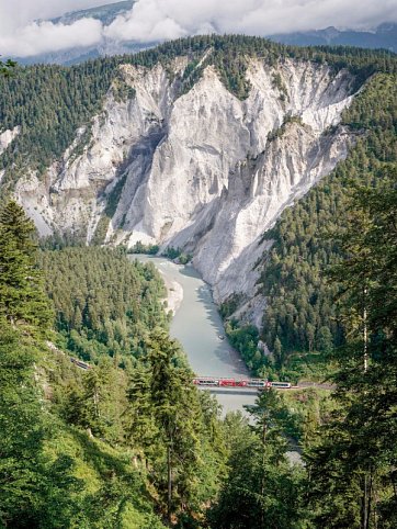 Bahnrundreise mit Glacier und Bernina Express