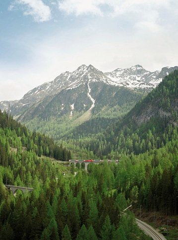 Bahnrundreise mit Glacier und Bernina Express