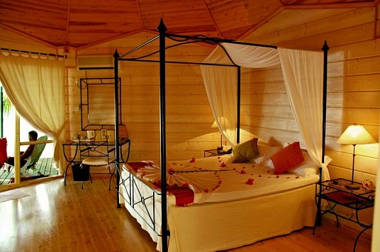 Kuredu Island Resort & Spa