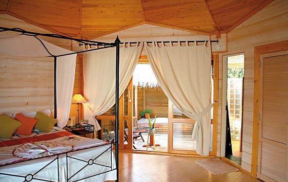 Kuredu Island Resort & Spa