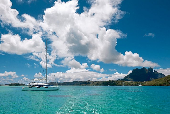 Dream Yacht Charter: Rangiroa Dream