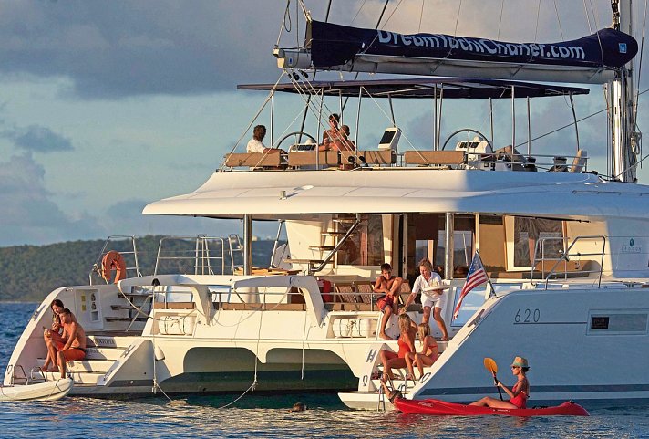 Dream Yacht Charter: Rangiroa Dream