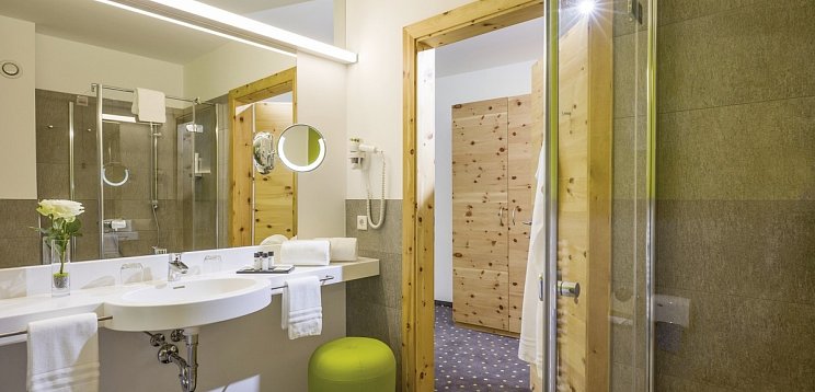 DAS SIEBEN 4s - Adults Only