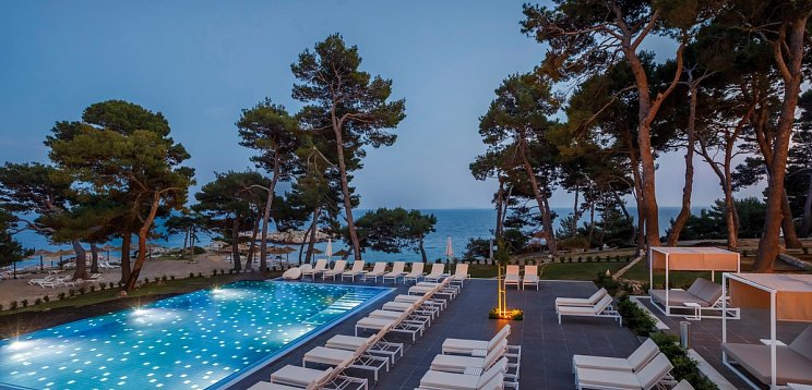 Hotel & Villas Carolina by Valamar****