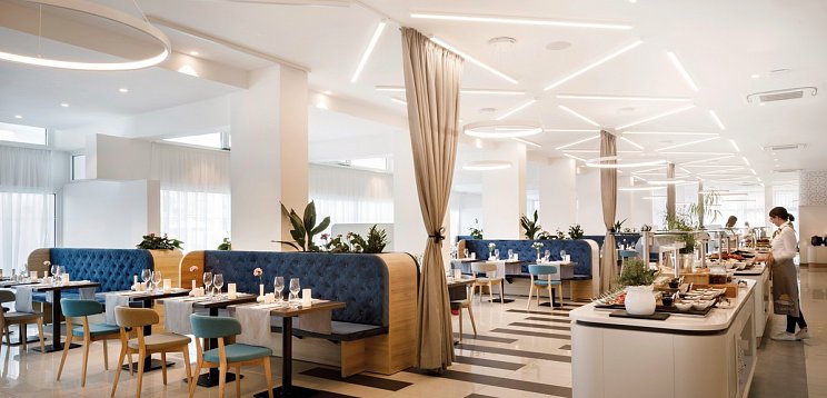 Hotel & Villas Carolina by Valamar****