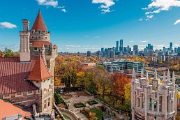 Toronto, Blick von Casa Loma auf die Skyline