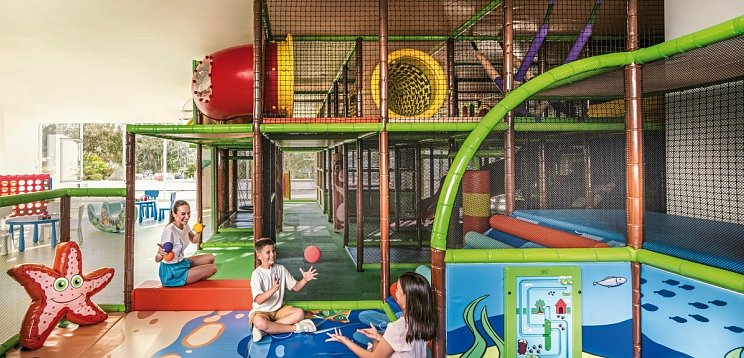 Falkensteiner Club Funimation Borik