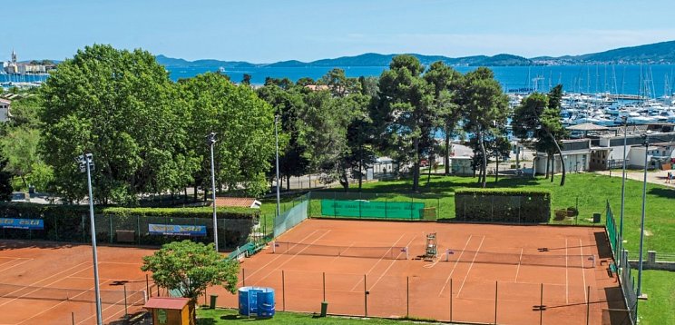 Falkensteiner Club Funimation Borik