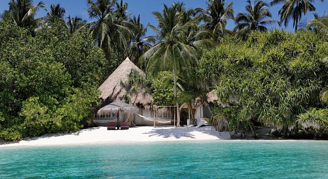 Nika Island Resort & Spa