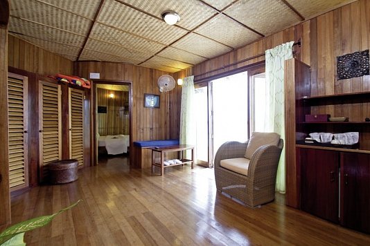 Nika Island Resort & Spa