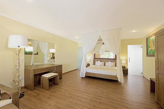 Dreamland The Unique Sea & Lake Resort & Spa