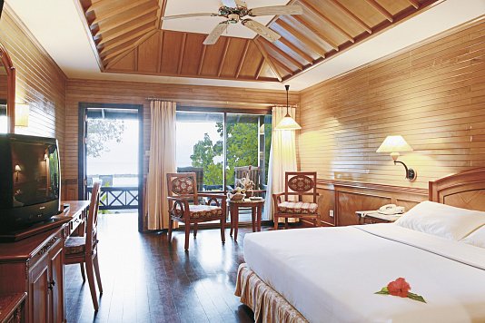 Royal Island Resort & Spa