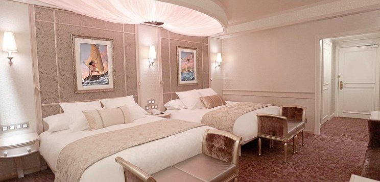 Disneyland® Hotel