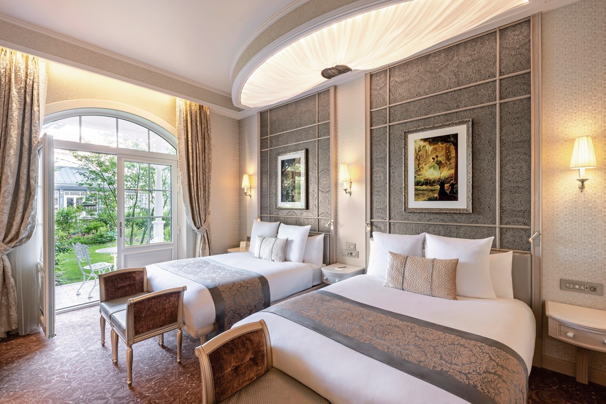 Disneyland® Hotel