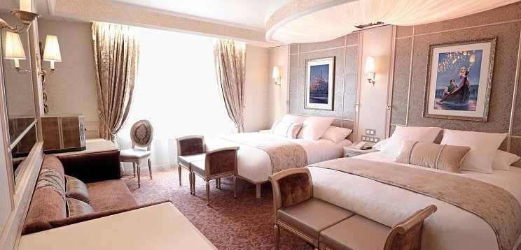 Disneyland® Hotel