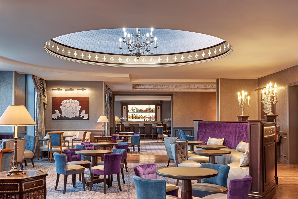 Disneyland® Hotel