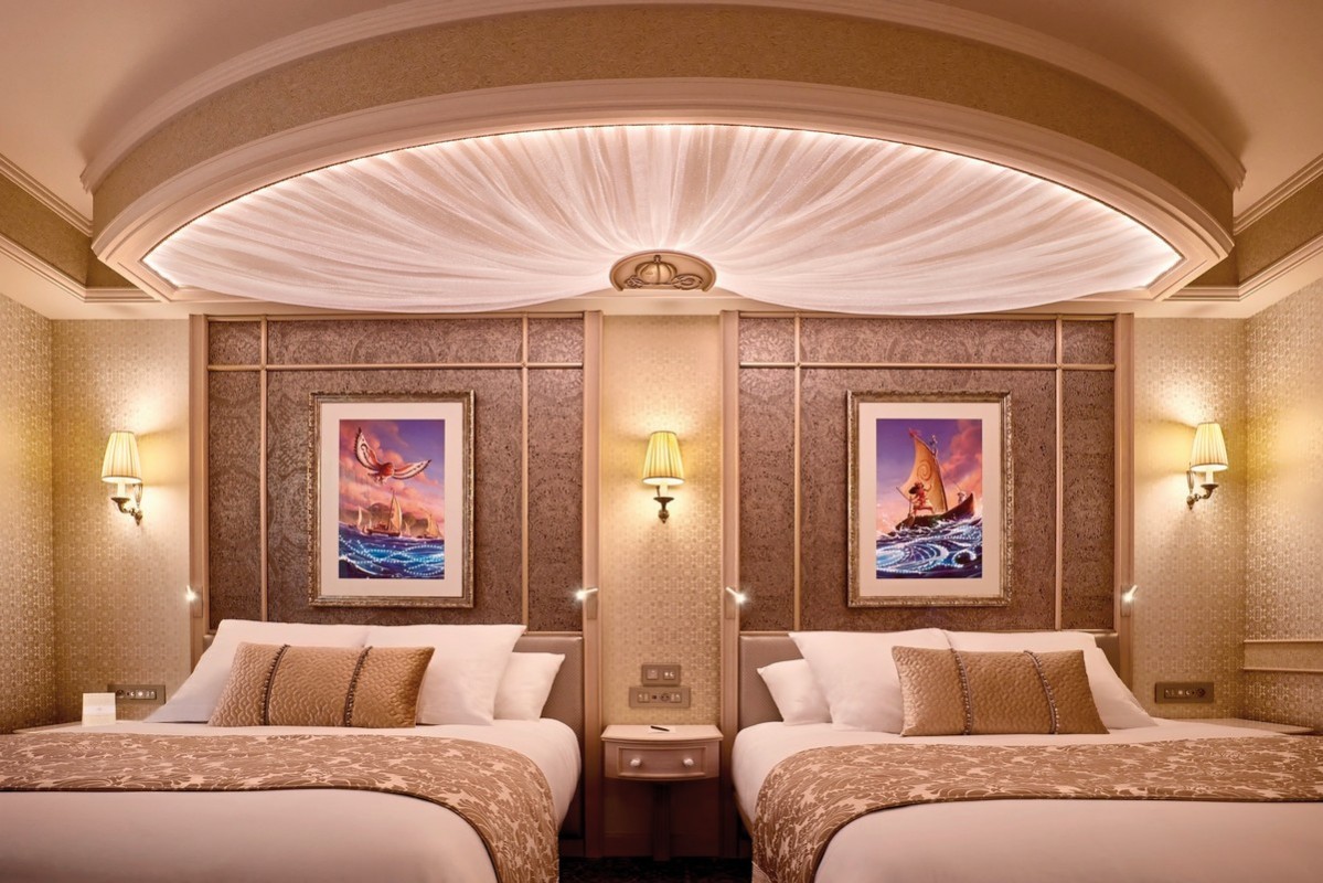 Disneyland® Hotel