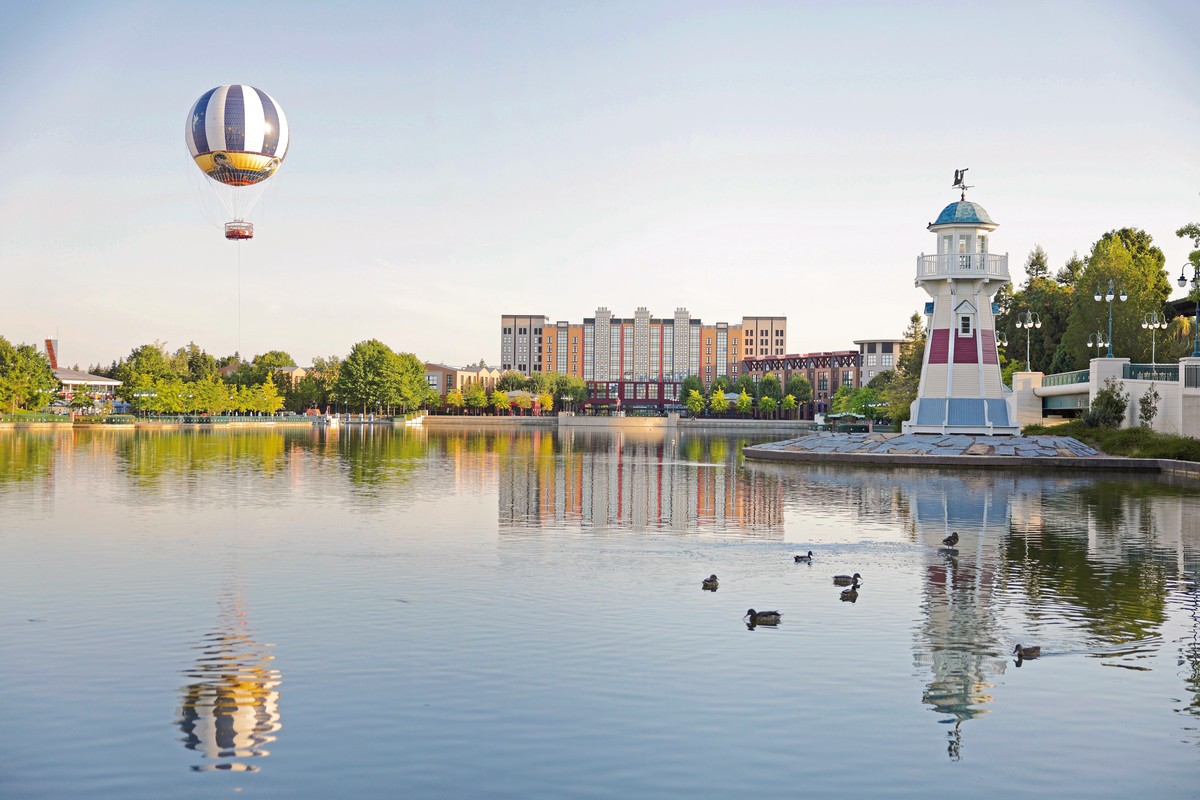 Disney Newport Bay Club