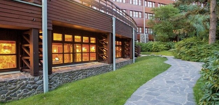 Disney Sequoia Lodge