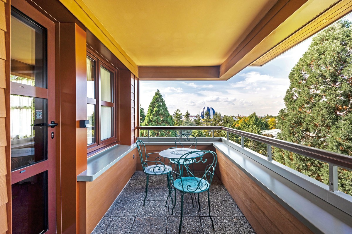 Disney Sequoia Lodge