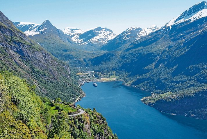 Fjorde, Gletscher und historische Hotels (ab/bis Bergen)