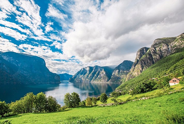 Fjorde, Gletscher und historische Hotels (ab/bis Bergen)