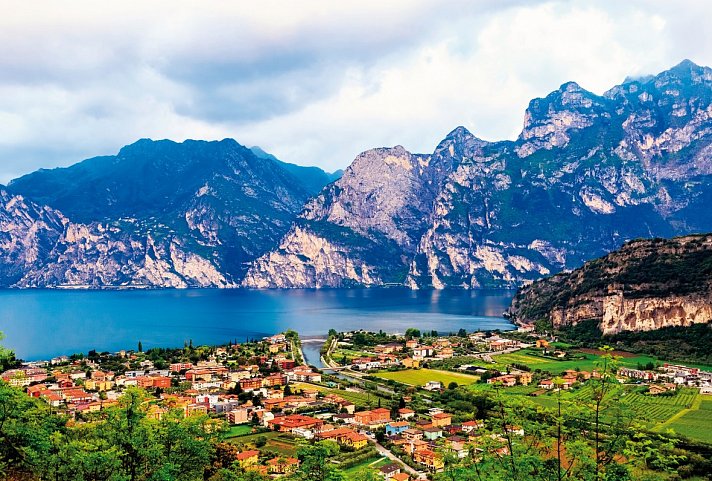 Autotour von Südtirol über die Toskana zum Gardasee