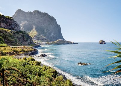 Levadas, üppige Vegetation und raue Küsten Machico