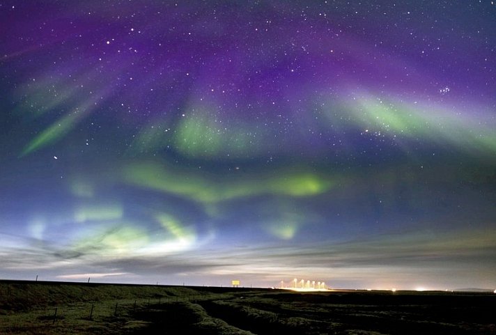 Isländische Naturelemente und Lichtspiele