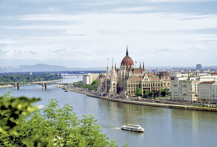 MS Swiss Crown – Donauwalzer