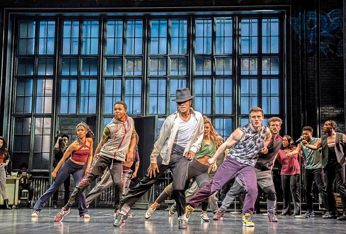 MJ THE MUSICAL