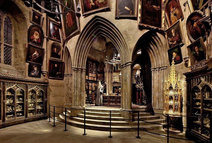 Warner Bros. Studio Tour - The Making of Harry Potter