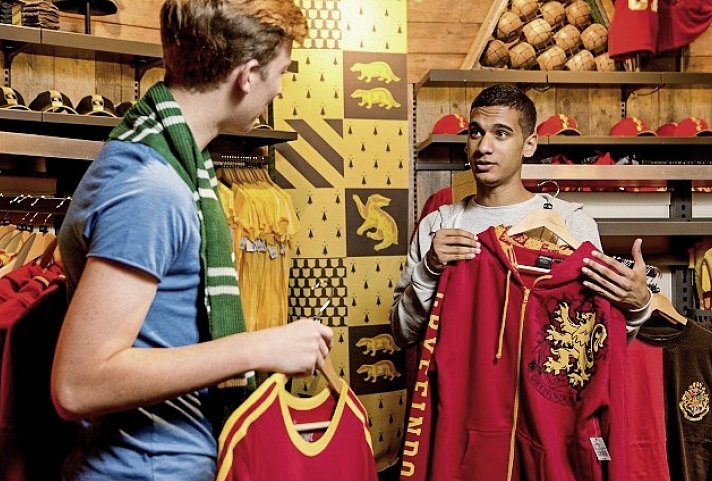 Warner Bros. Studio Tour - The Making of Harry Potter