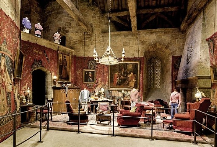 Warner Bros. Studio Tour - The Making of Harry Potter