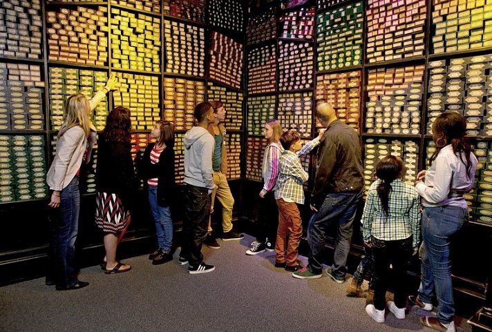 Warner Bros. Studio Tour - The Making of Harry Potter