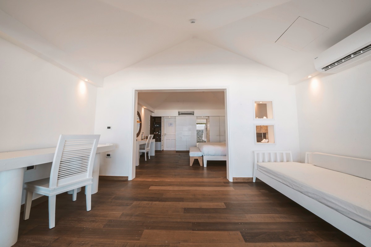 ananea Diamonds Athuruga