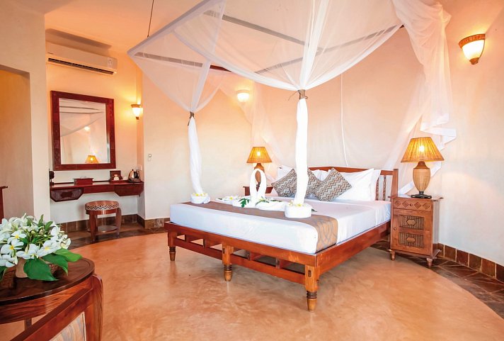 Mahali Mzuri & Msambweni Beach House