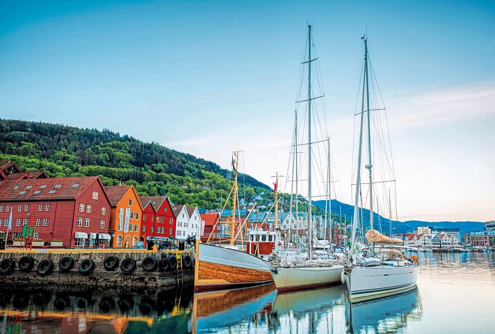 Norwegens Highlights - Spektakuläre Fjorde und Postschiff