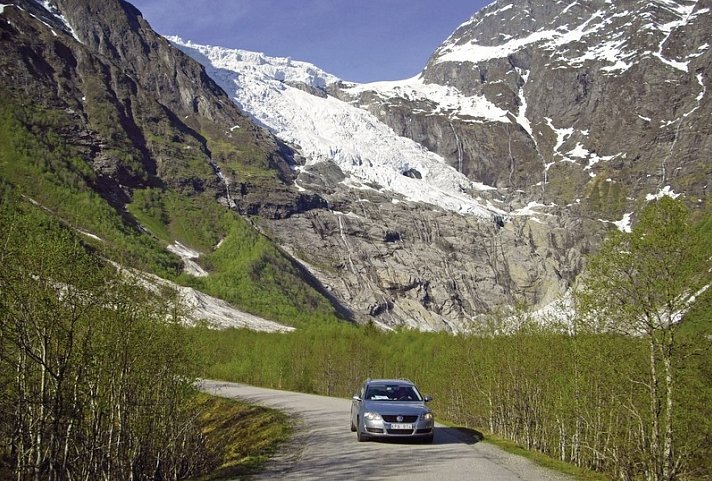 Fjordgiganten und Berglandschaften