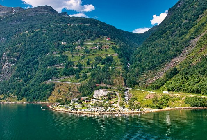 Fjordgiganten und Berglandschaften