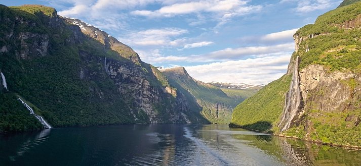 Fjordgiganten und Berglandschaften