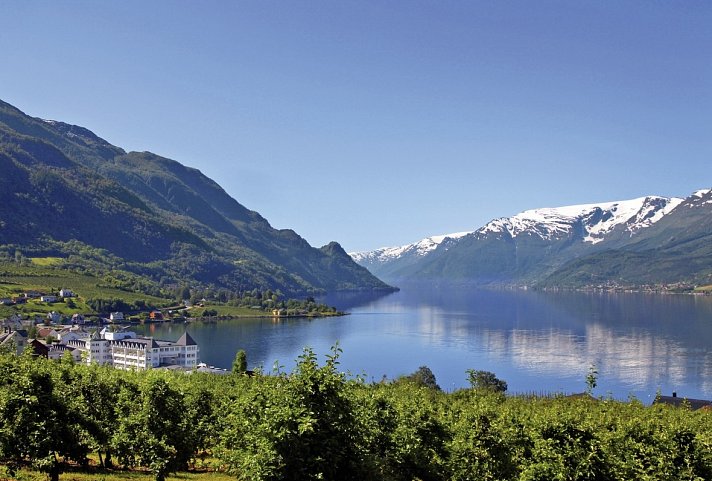 Fjorde, Gletscher und historische Hotels