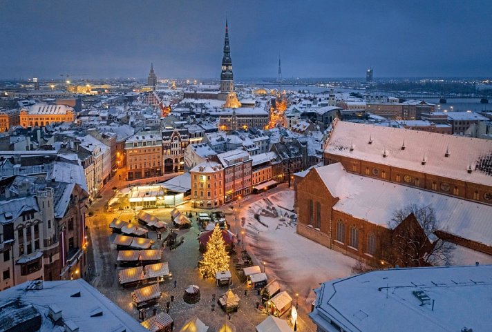 Christmas Shopping in Riga