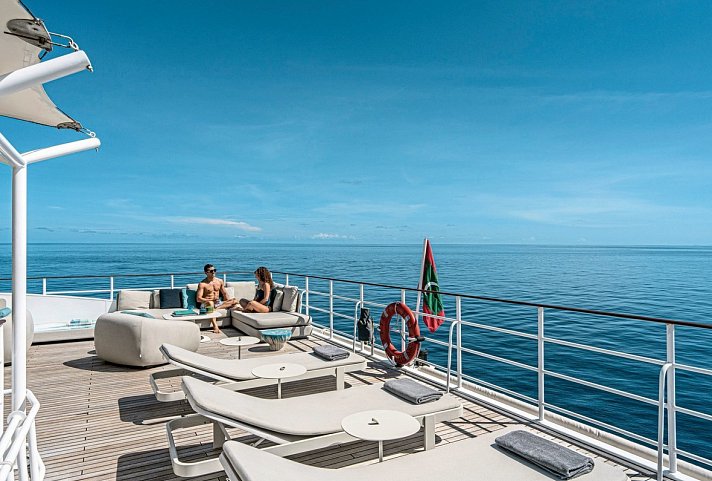 Four Seasons Explorer
