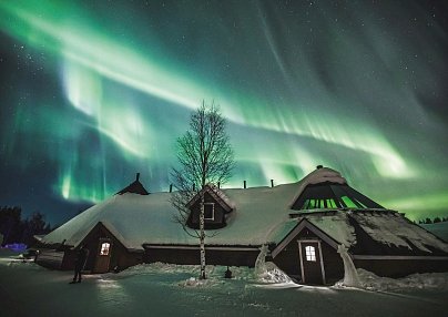 Polarlichtjagd im SnowHotel Rovaniemi