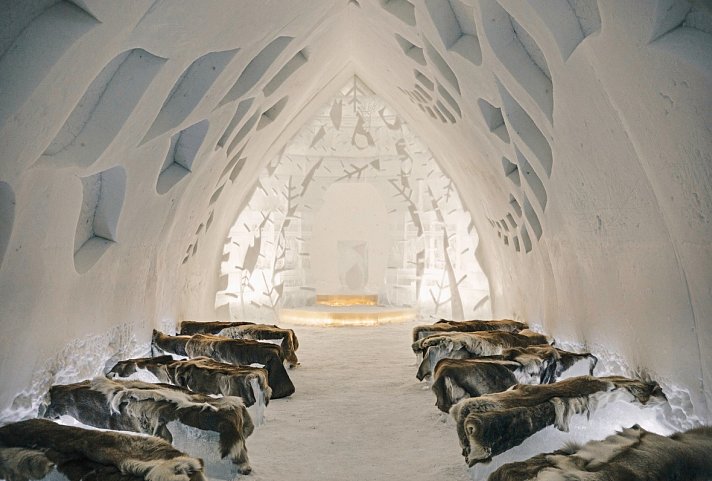 Polarlichtjagd im SnowHotel
