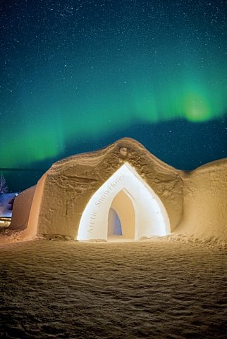 Polarlichtjagd im SnowHotel